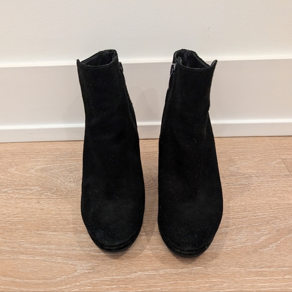 Via Spiga Black Suede Booties - Size 7.5 - Picture 4 of 11